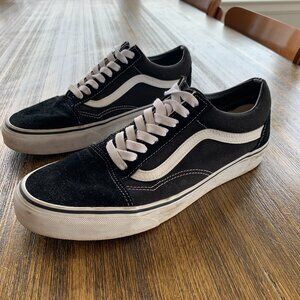 Vans Classic Black & White Shoes (Style #507698) / Men's US 9.5 / Suede/Canvas